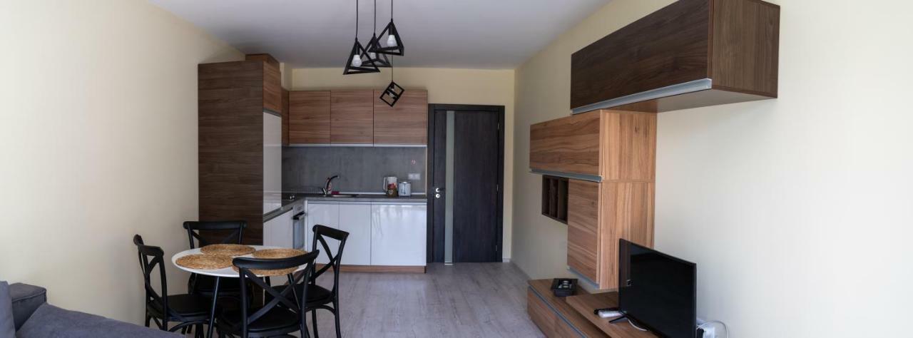 La Familia Apartments Varna Exterior foto