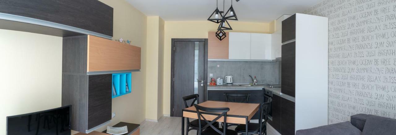 La Familia Apartments Varna Exterior foto