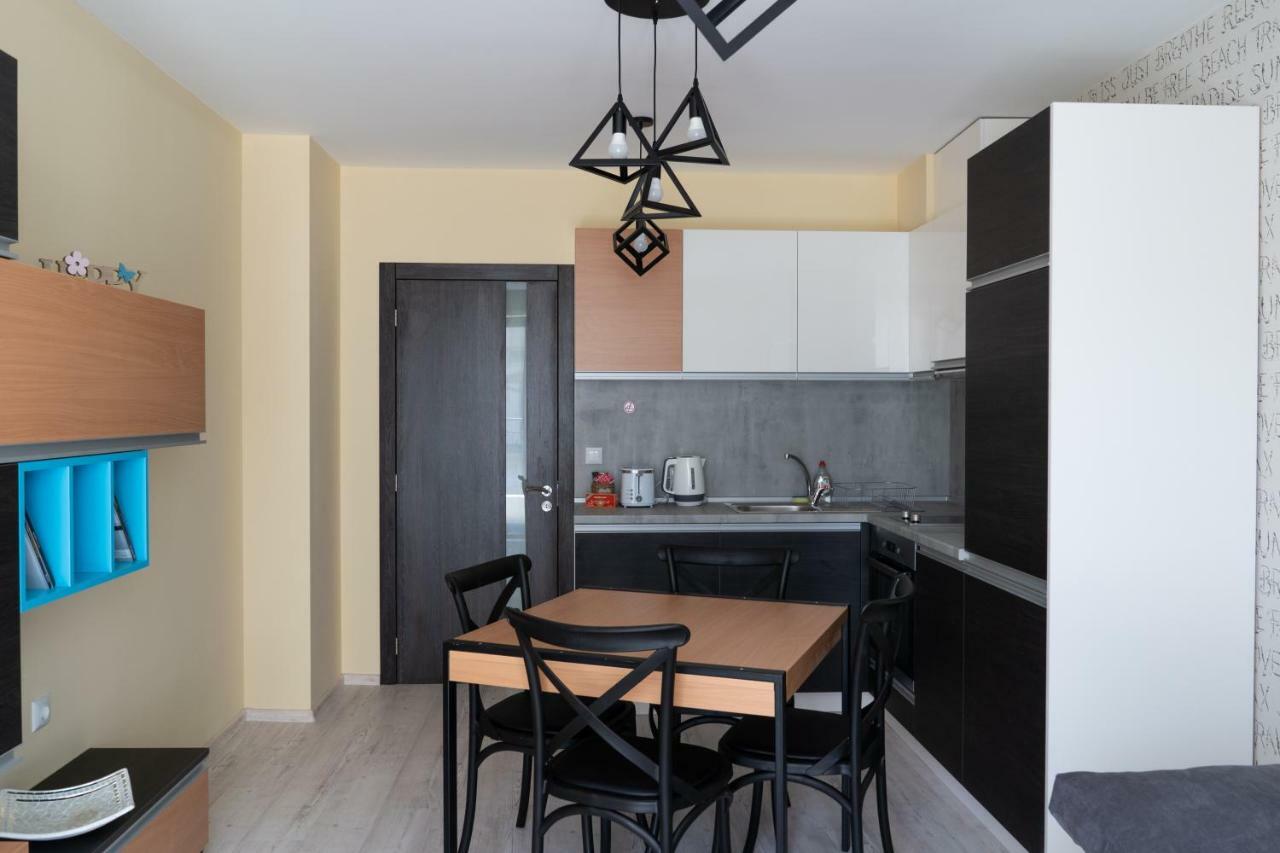 La Familia Apartments Varna Exterior foto