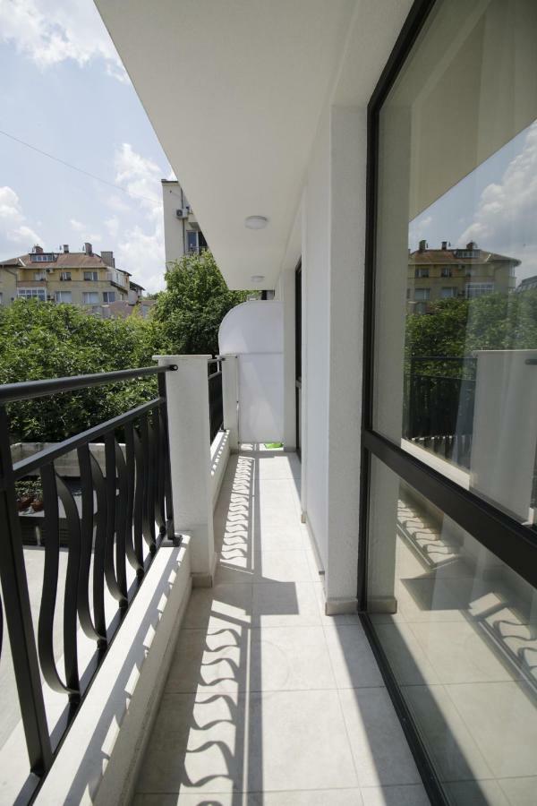 La Familia Apartments Varna Exterior foto