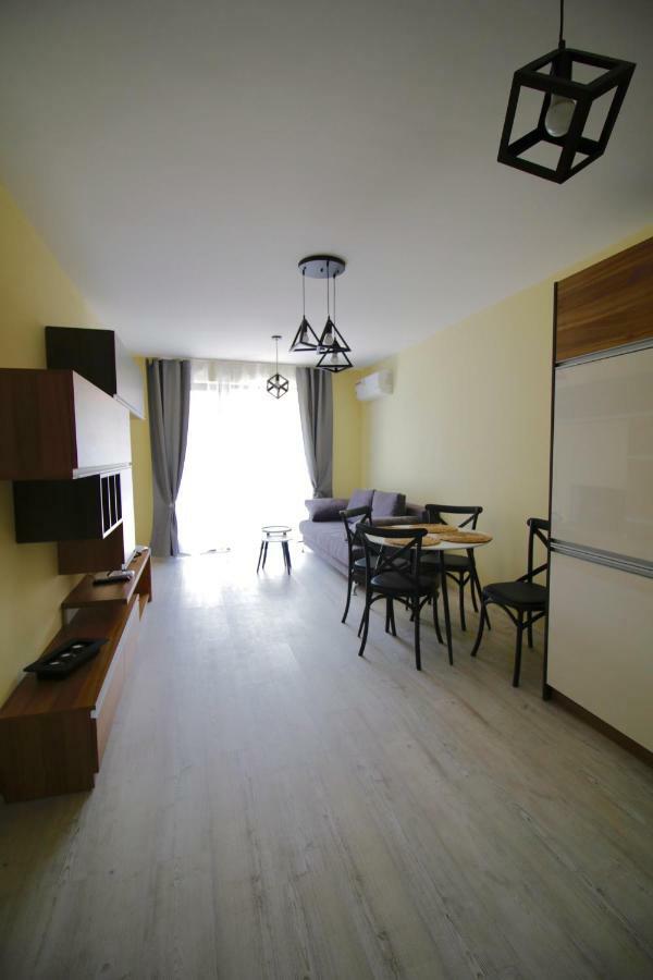 La Familia Apartments Varna Exterior foto