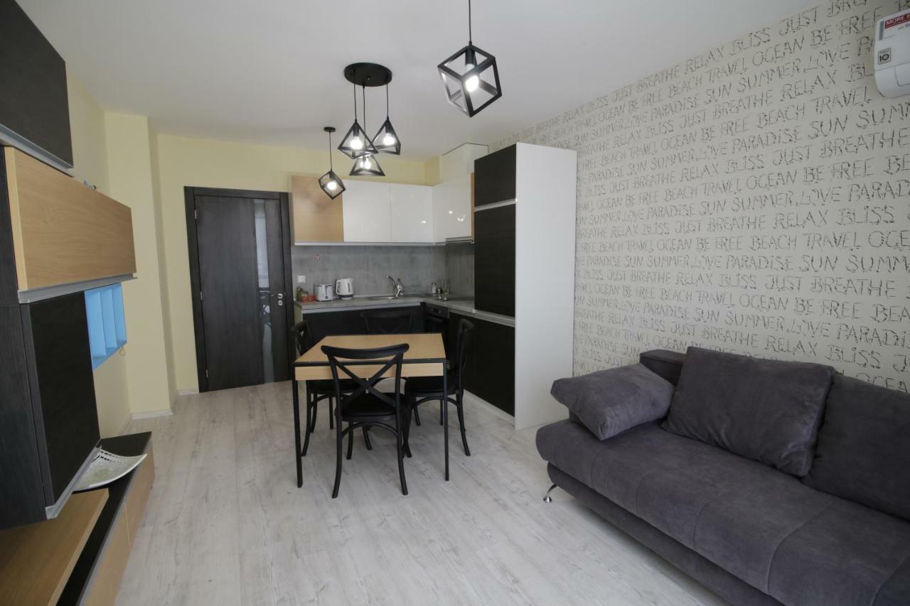 La Familia Apartments Varna Exterior foto