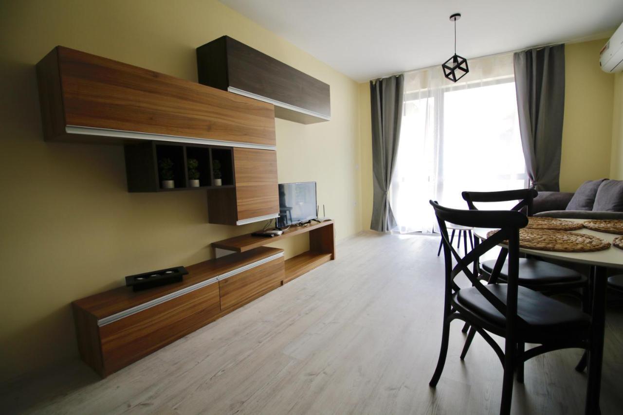 La Familia Apartments Varna Exterior foto